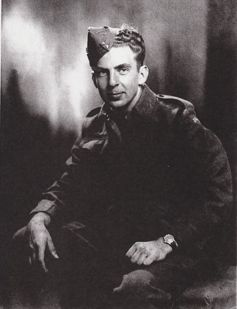 Murray Karn entering milityary service in 1943